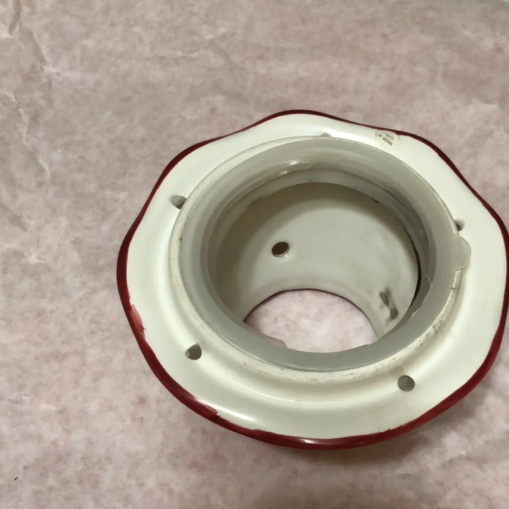 CERAMIC CHRISTMAS VOTIVE CANDLE TOP PINE CONES AND RIBBON 4”x6”x3”